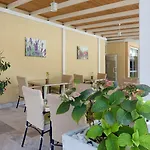 Karlovo Hotel