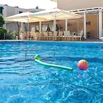 Hotel Karlovo 3*
