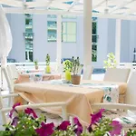 Karlovo Hotel 3*