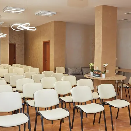 卡尔洛沃酒店 酒店