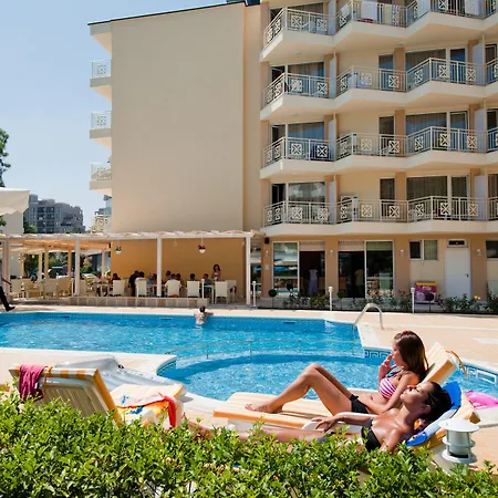 卡尔洛沃酒店 酒店