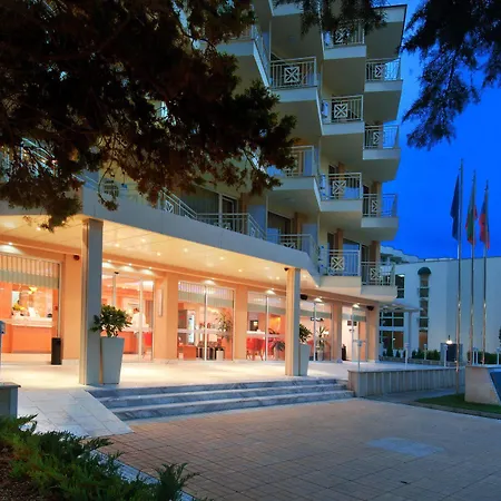 Karlovo Hotel 3*