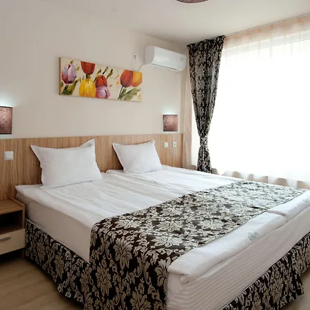 ホテル Karlovo 3*