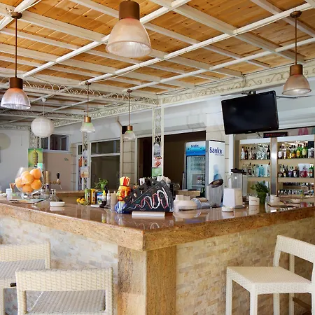 ホテル Karlovo 3*