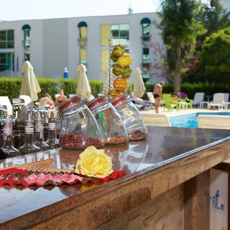 Karlovo サニービーチ