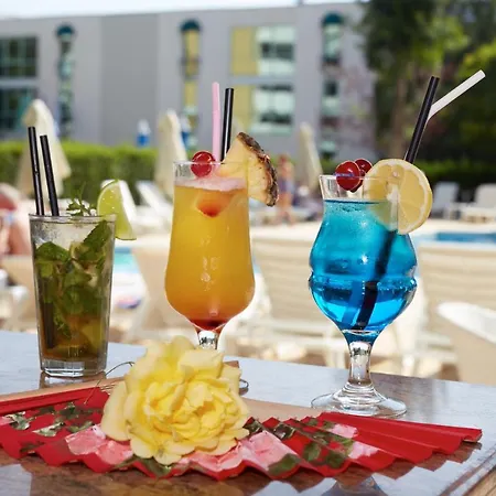 ホテル Karlovo サニービーチ