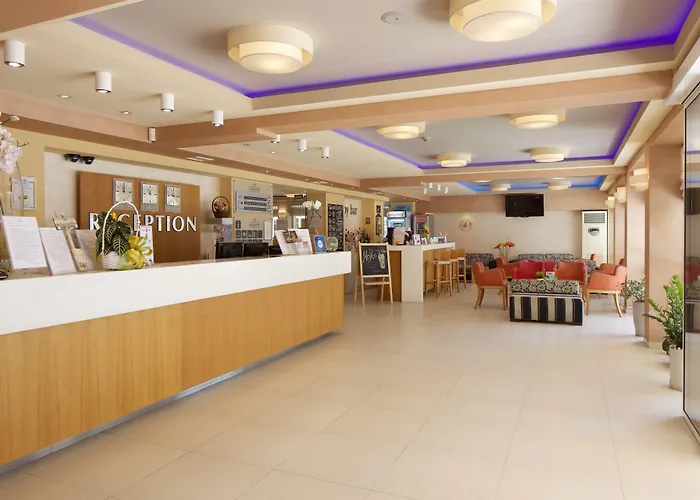 Ξενοδοχείο Karlovo 3*